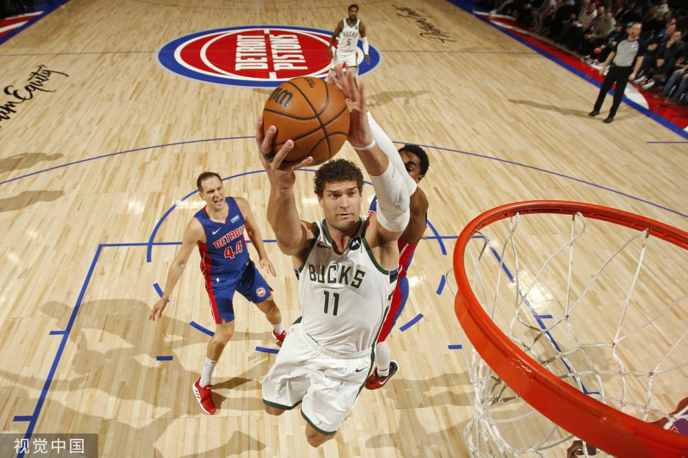 更是用行动 更是用行动