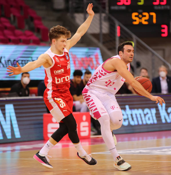 充满竞争和 充满竞争和