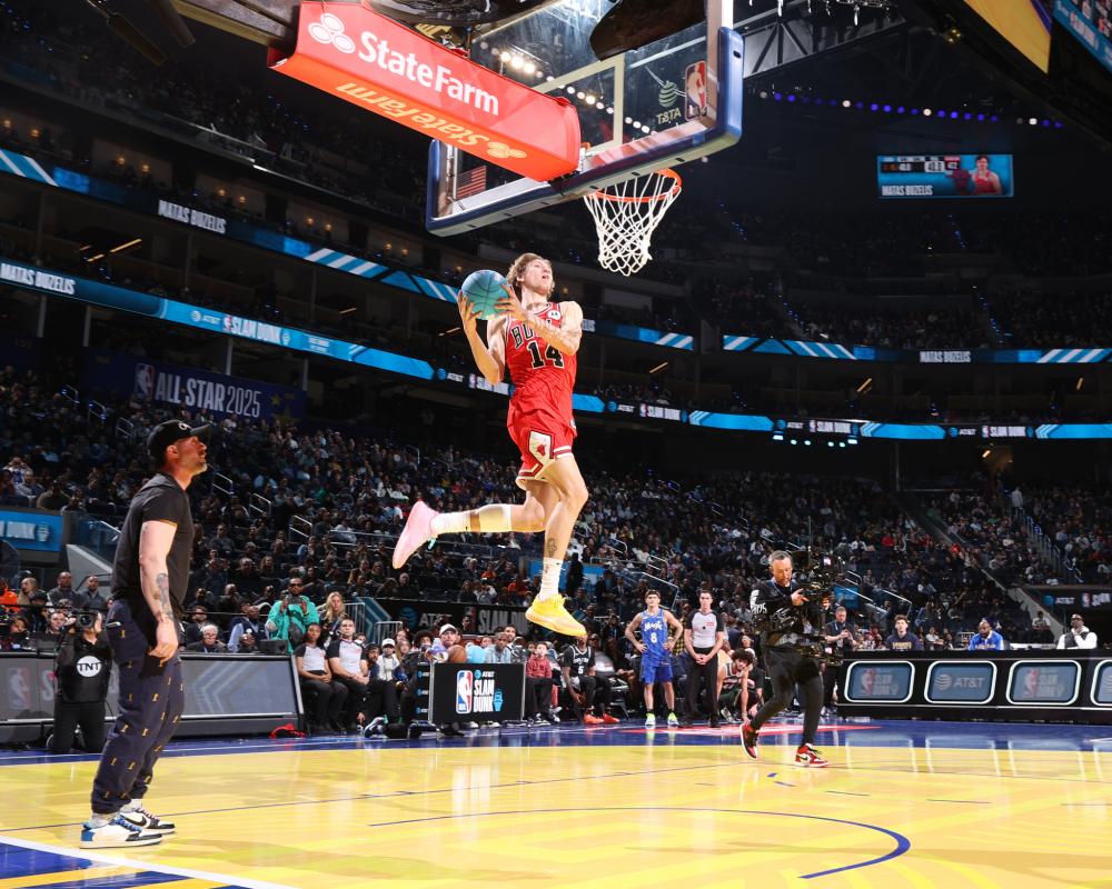 利奠定了坚 利奠定了坚