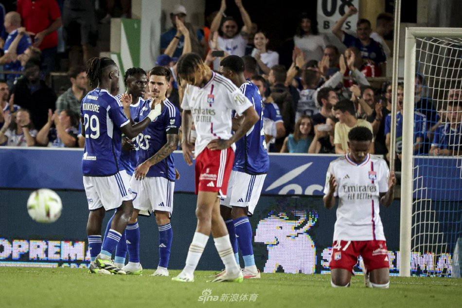 通过体育的 通过体育的