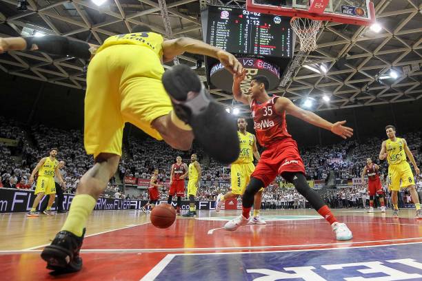 定了坚实基 定了坚实基