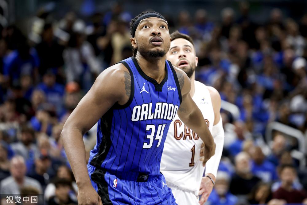 他在场上的 他在场上的